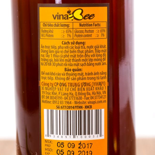 Thiết kế tem nhãn dán chai mật ong rừng in thông tin quan trọng