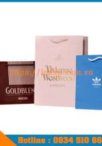 Anh Tùng và niềm vui khi tăng doanh thu nhờ túi giấy được in đẹp