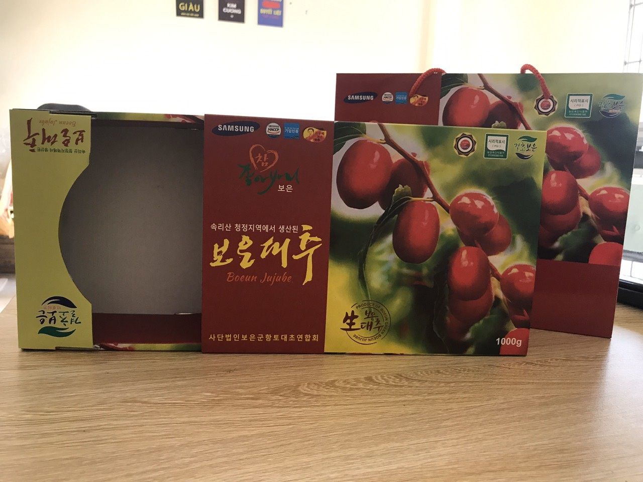 Hộp giấy đựng táo đỏ khô Hàn Quốc bán sẵn in An Anh