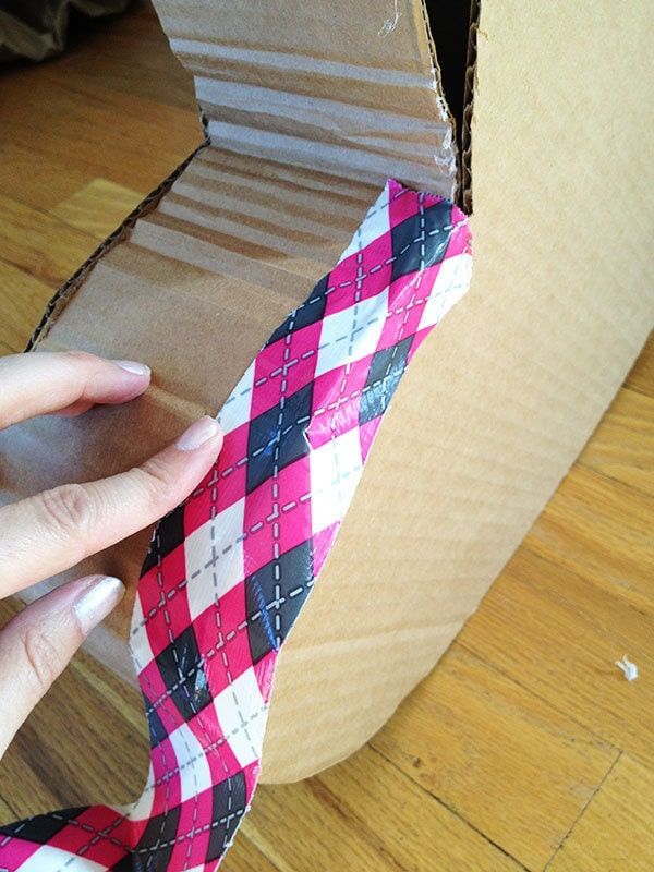 hop-trai-tim1_jpg8-img Dán các mép bằng băng keo