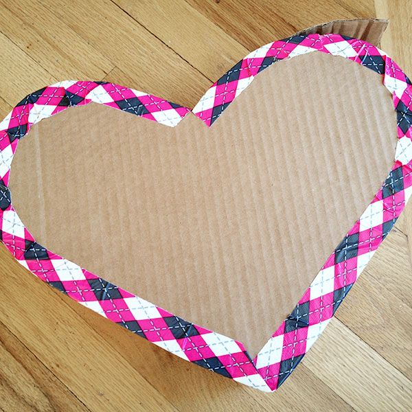 hop-trai-tim1_jpg9-img Làm chiếc hộp xinh xắn bằng băng keo có hoa văn