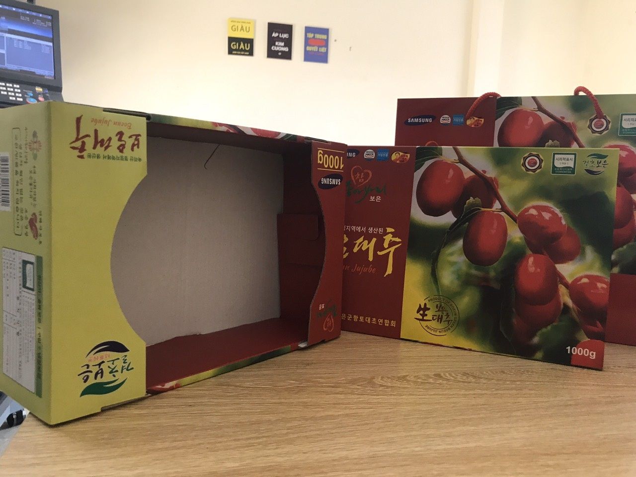 In ấn và thiết kế hộp giấy đựng táo đỏ khô Hàn Quốc in An Anh