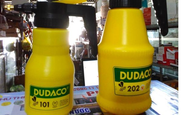 In decal dán bình tưới cây, thuốc trừ sâu