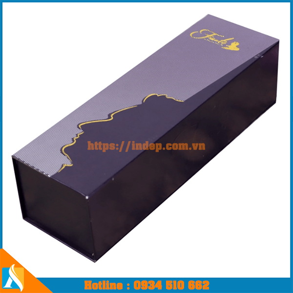 in vỏ hộp đựng rượu