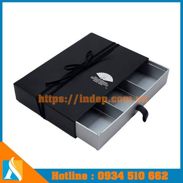 mau-hop-giay-dung-qua-cao-cap-img Mẫu hộp giấy đựng quà cao cấp