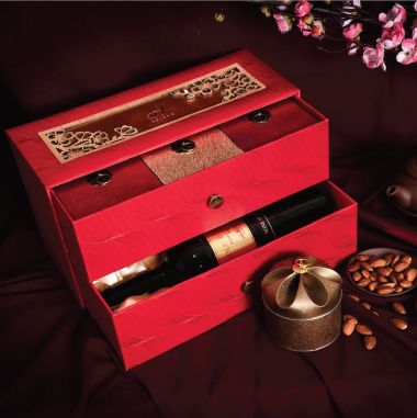 mau-hop-qua-tet-cao-cap-duoc-san-tim-nhieu-nhat-nam-img Mẫu hộp quà tết cao cấp được săn tìm nhiều nhất năm