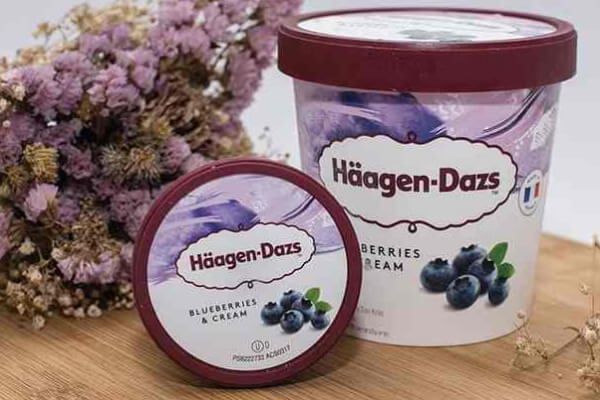 Mẫu tem decal dán kem ly vị việt quất đẹp khỏi cần bàn