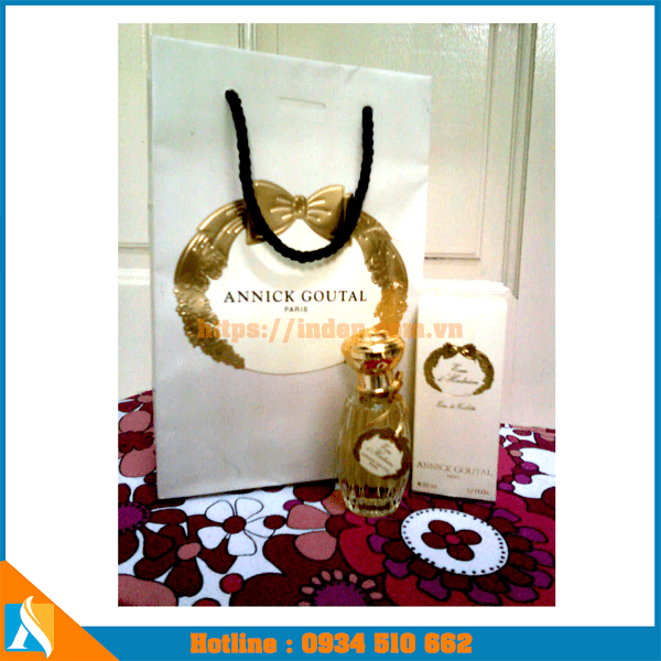 mẫu túi giấy đựng đồ trang điểm