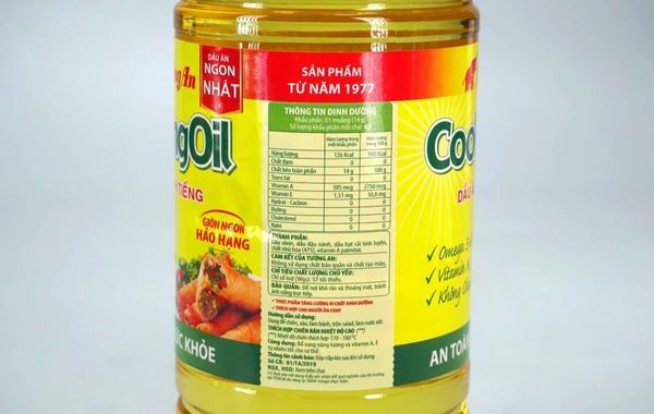 Thiết kế nhãn dán chai dầu ăn in đầy đủ thông tin